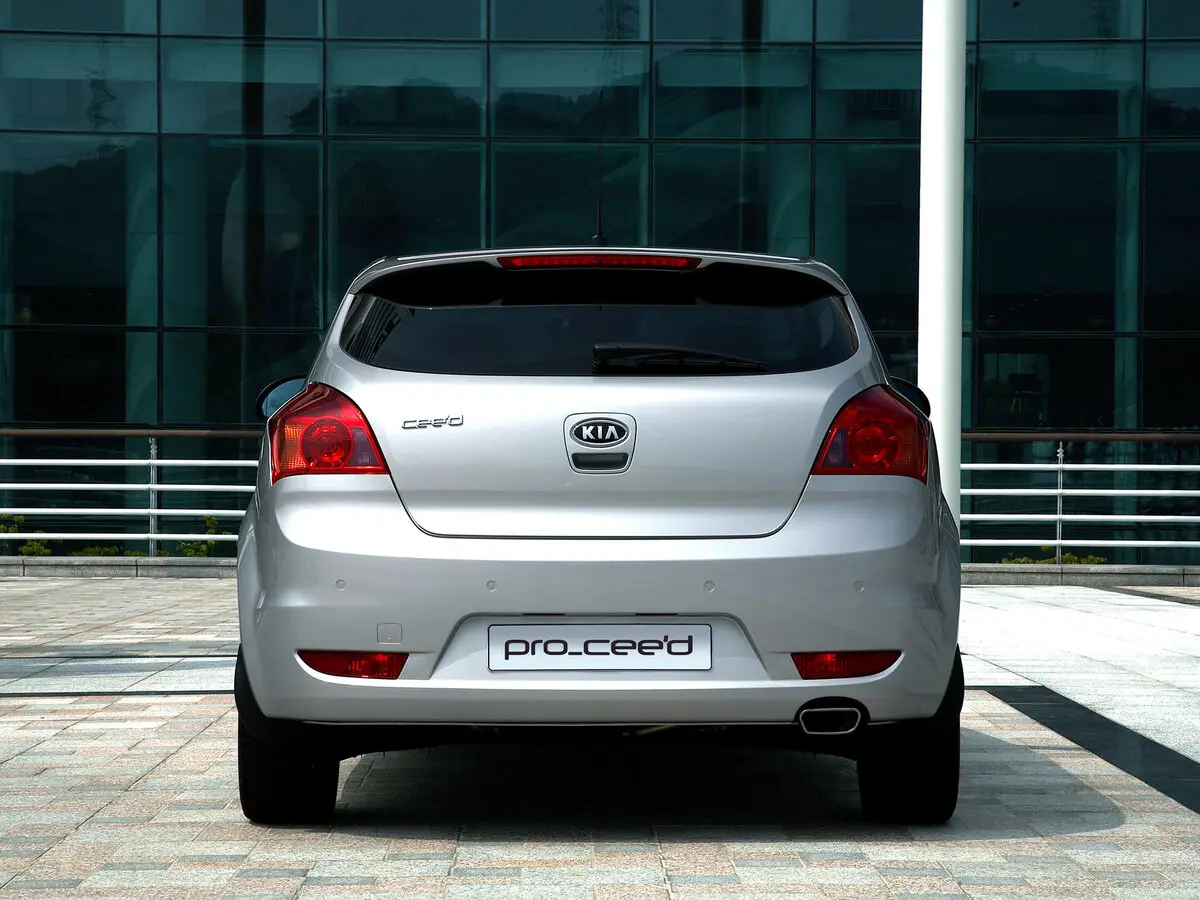 Kia Ceed I Хэтчбек 3 дв. — photo 4