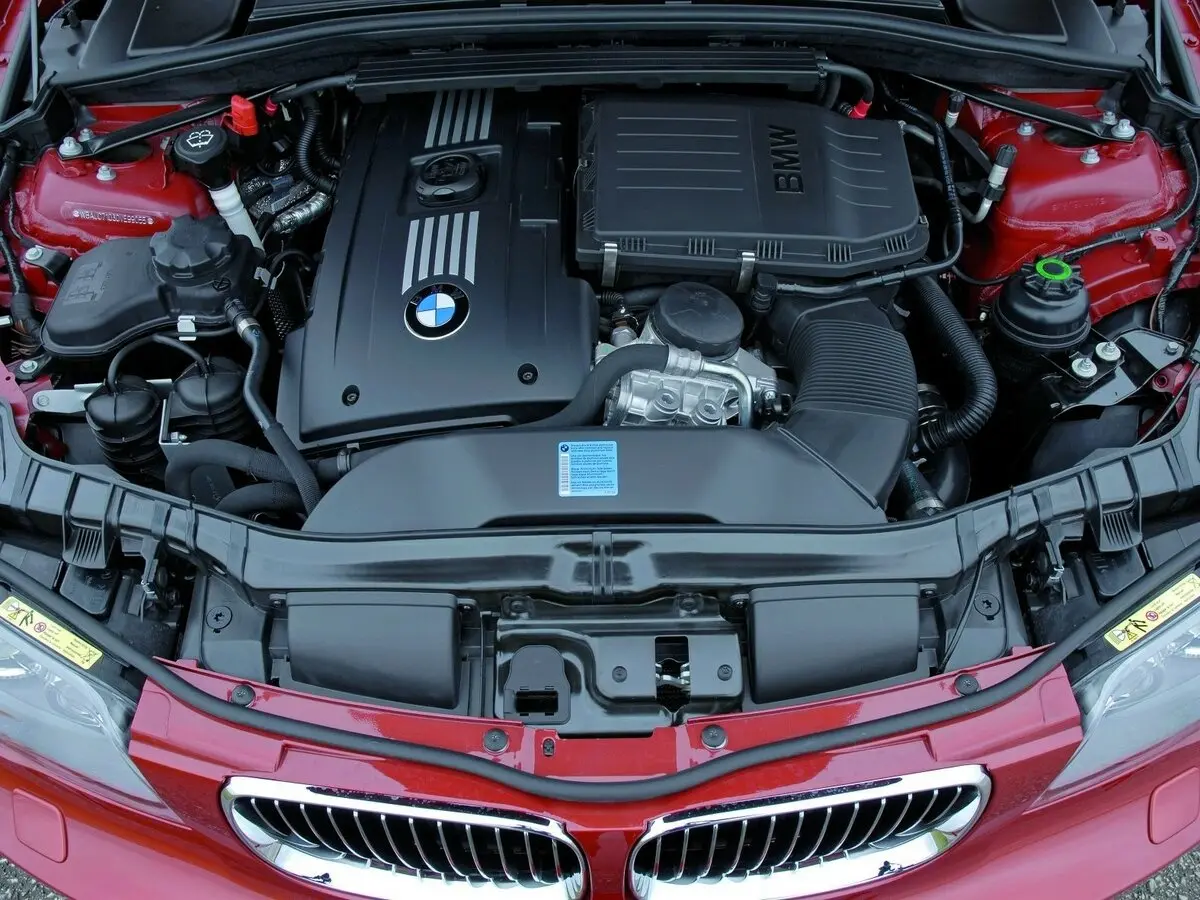 BMW 1 серии I (E81/E82/E87/E88) Рестайлинг Купе — сүрөт 17