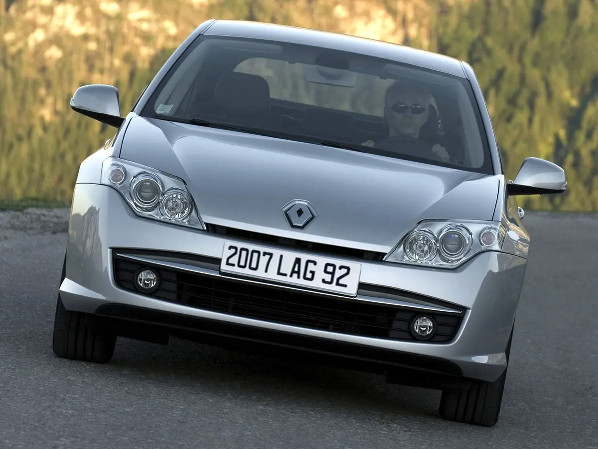 Renault Laguna III Лифтбек — сүрөт 3