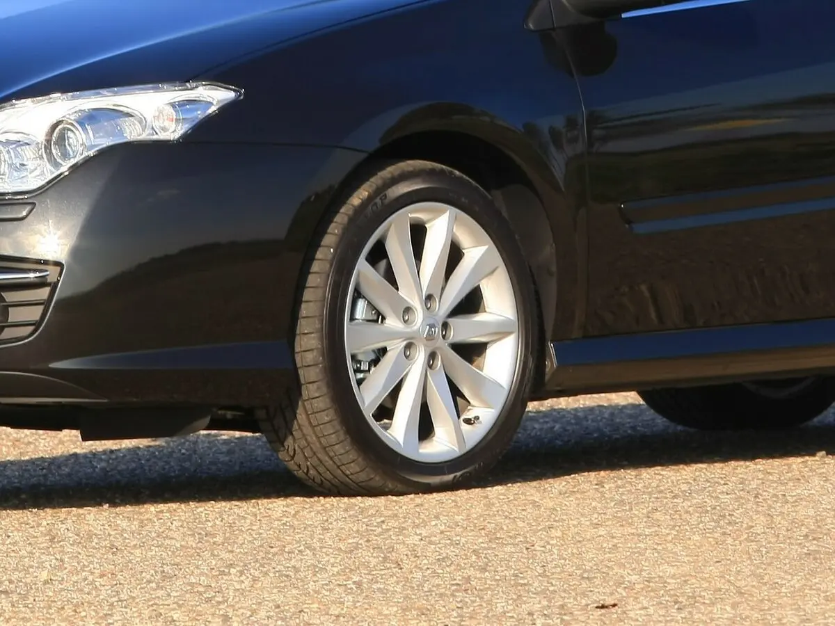 Renault Laguna III Универсал 5 дв. — сүрөт 17
