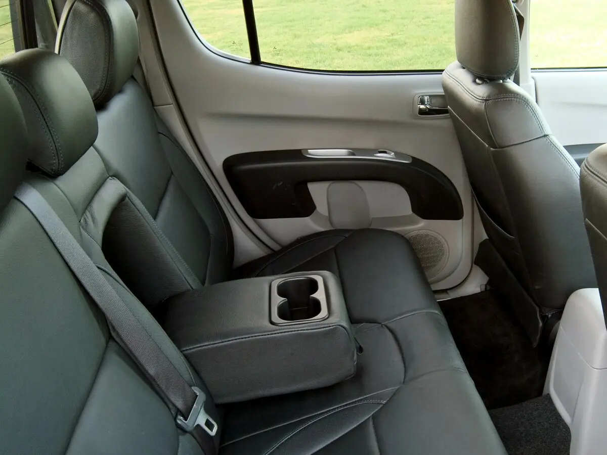 Mitsubishi L200 IV Пикап Двойная кабина — 照片 9