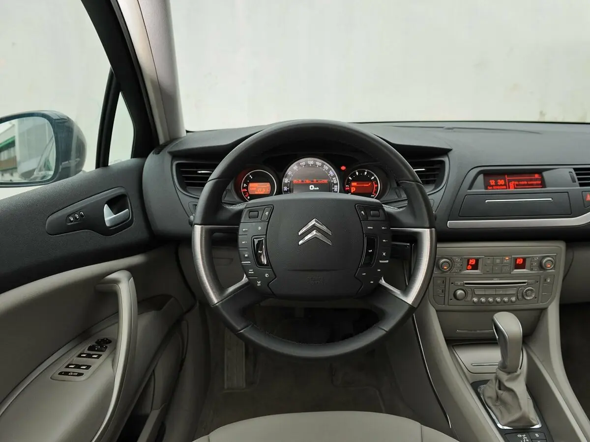 Citroen C5 II Седан — photo 6