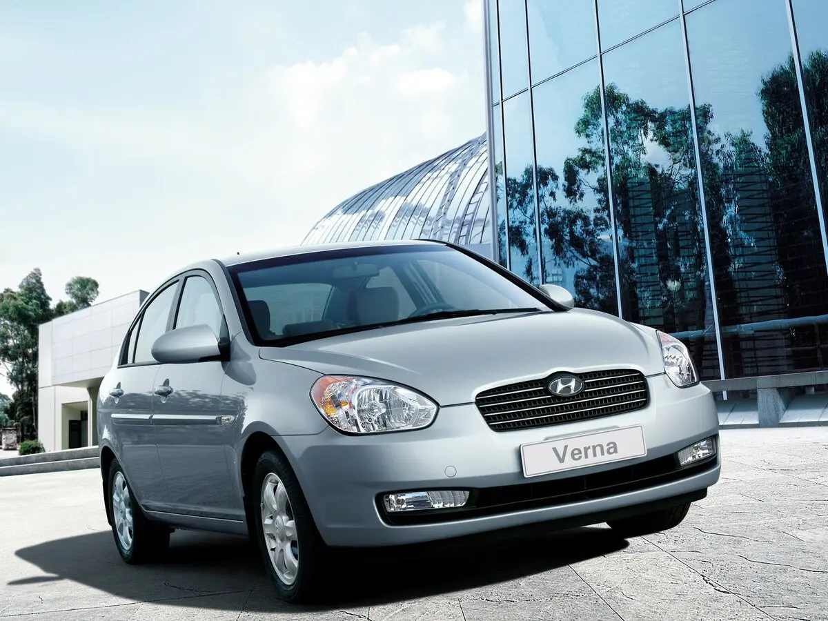 Hyundai Verna II Седан — сүрөт 3