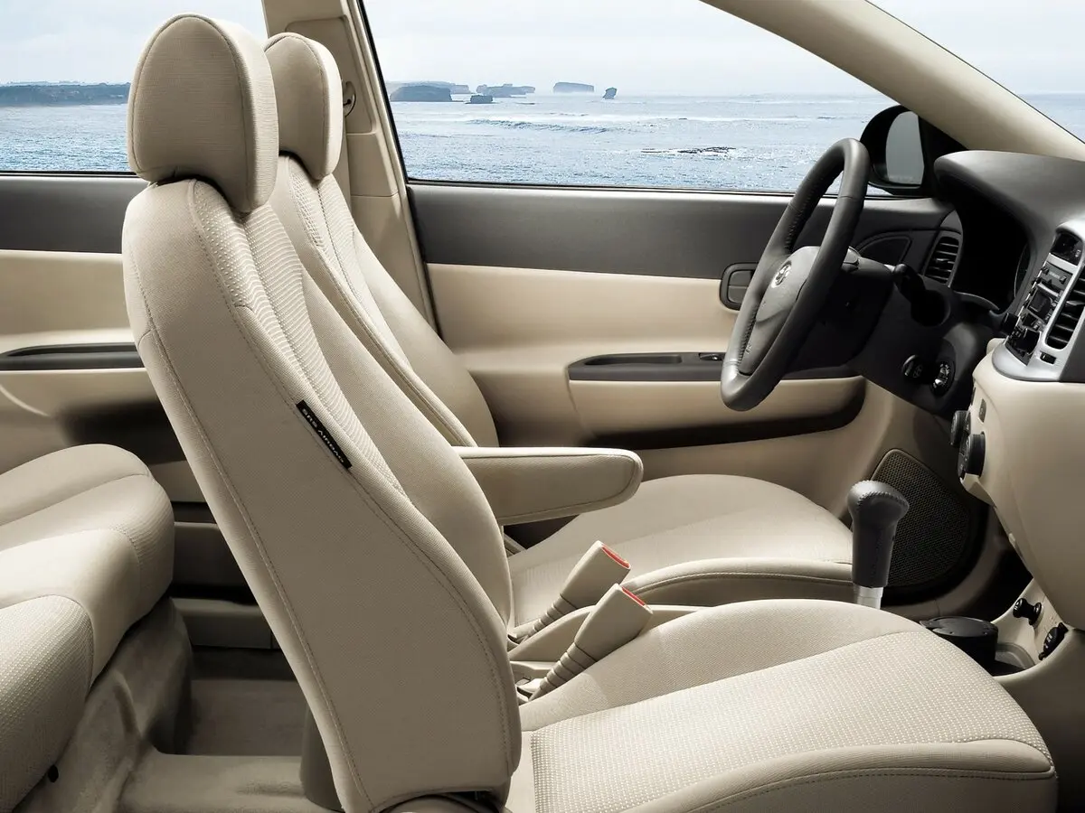 Hyundai Verna II Седан — сүрөт 6