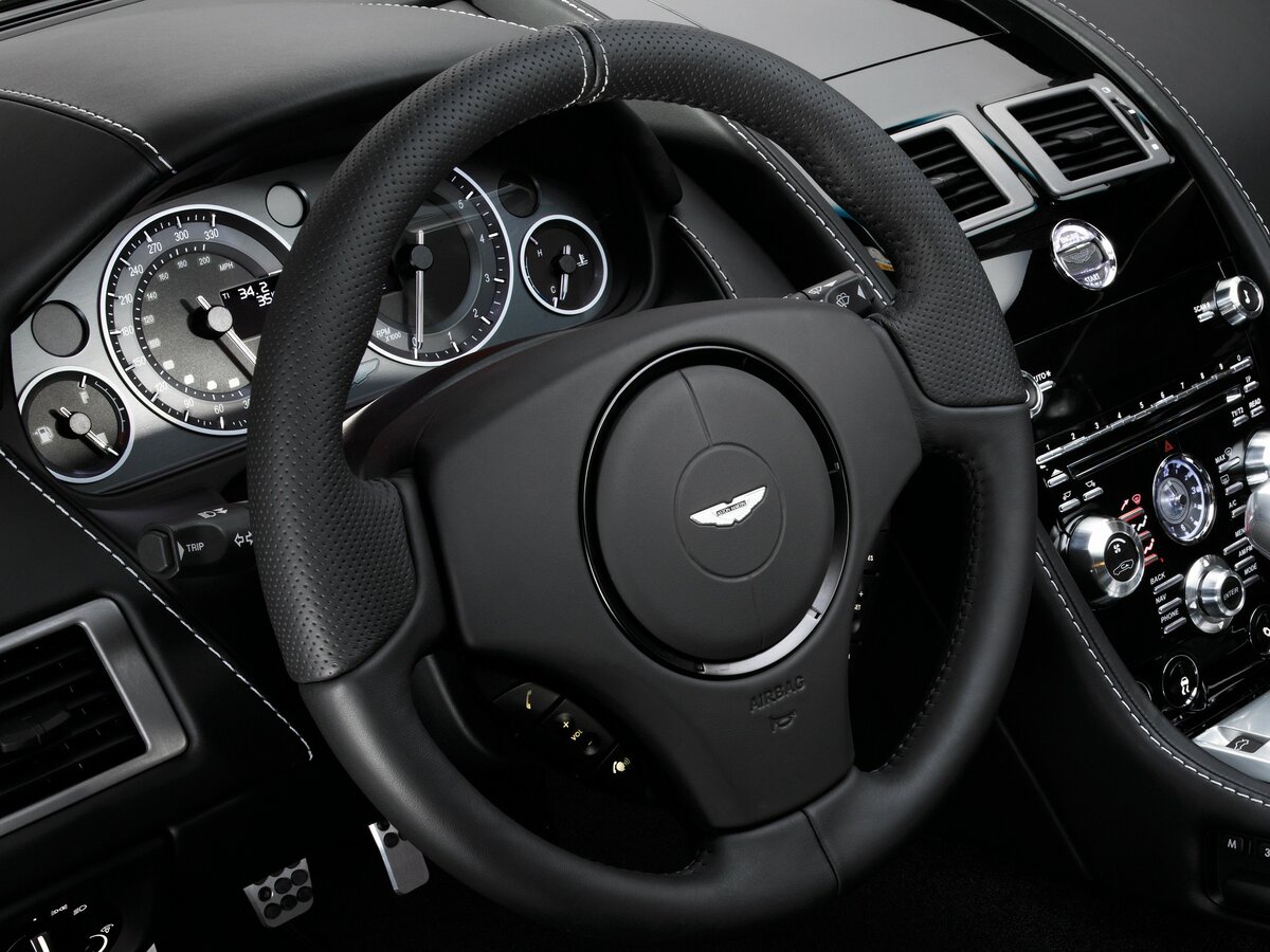 Aston Martin DBS II Купе — фото 10