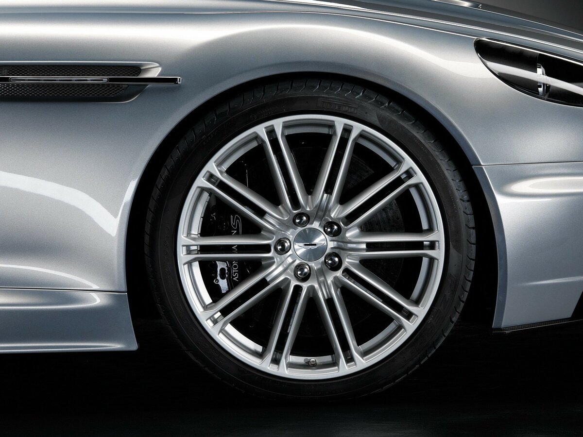 Aston Martin DBS II Купе — фото 18
