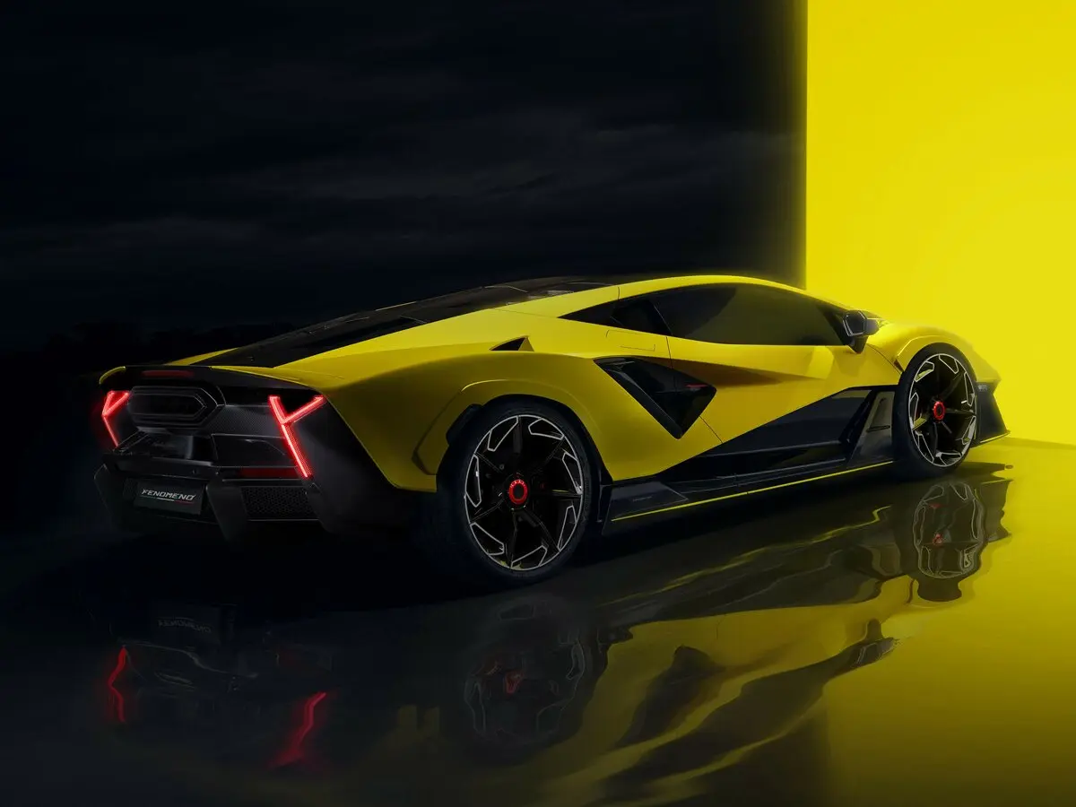 Lamborghini Fenomeno 2025 – н.в. Купе — photo 5