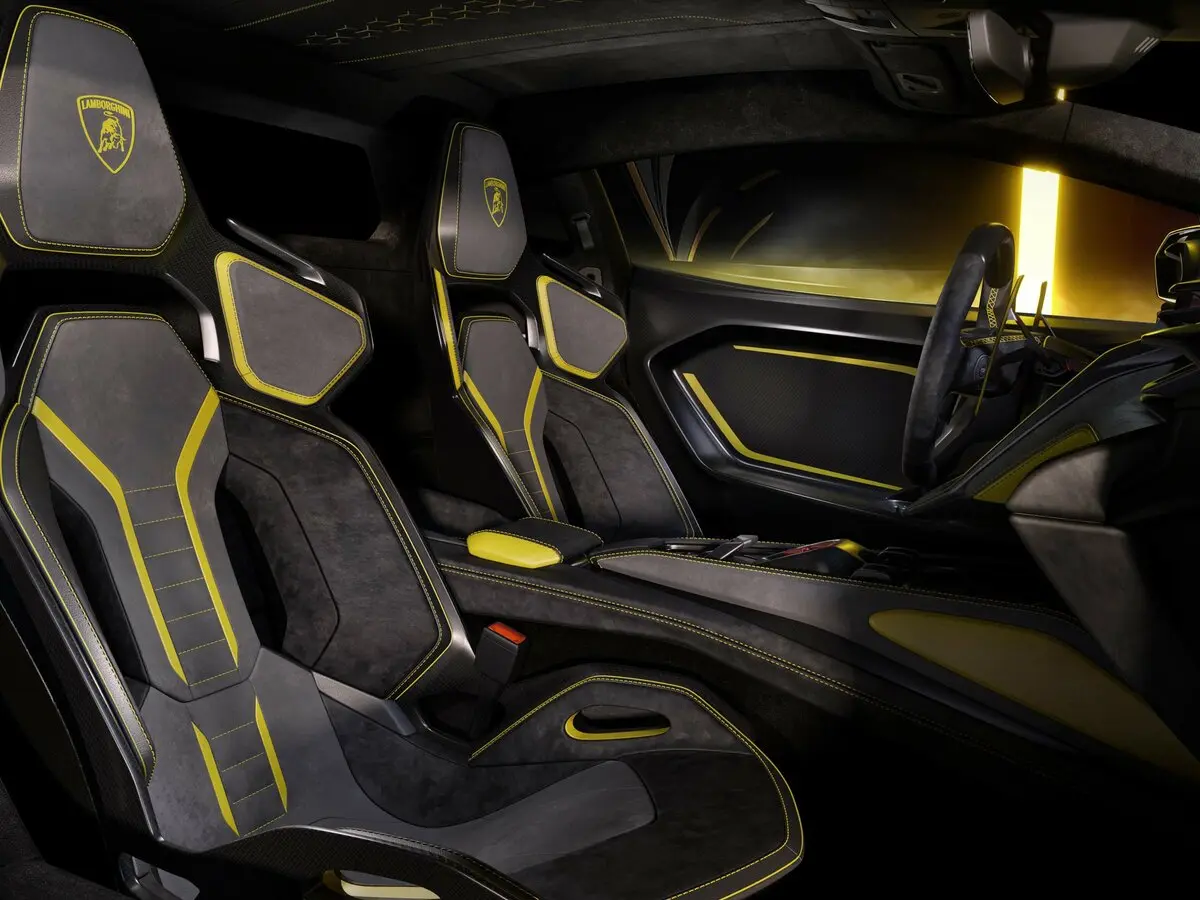 Lamborghini Fenomeno 2025 – н.в. Купе — photo 7
