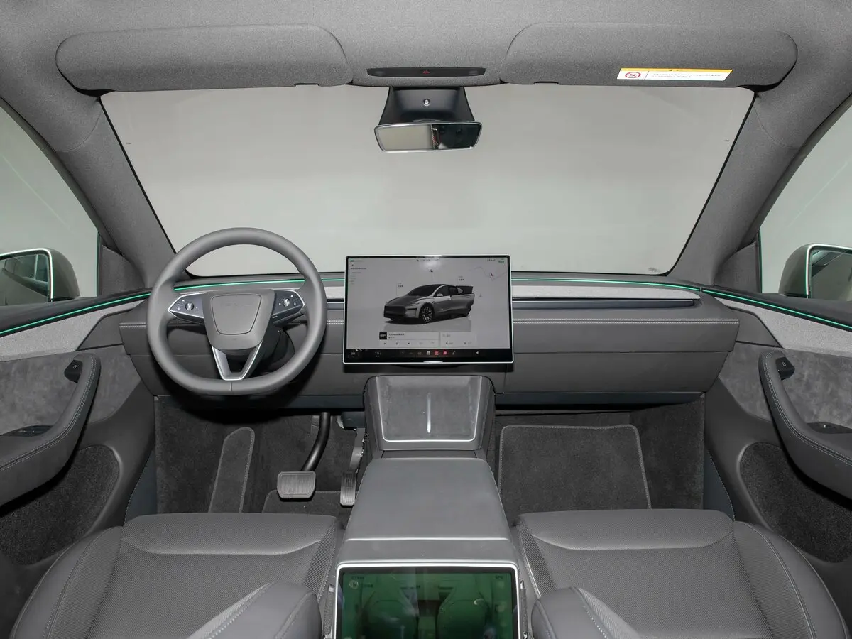 Tesla Model Y I Рестайлинг Внедорожник 5 дв. L — фото 6