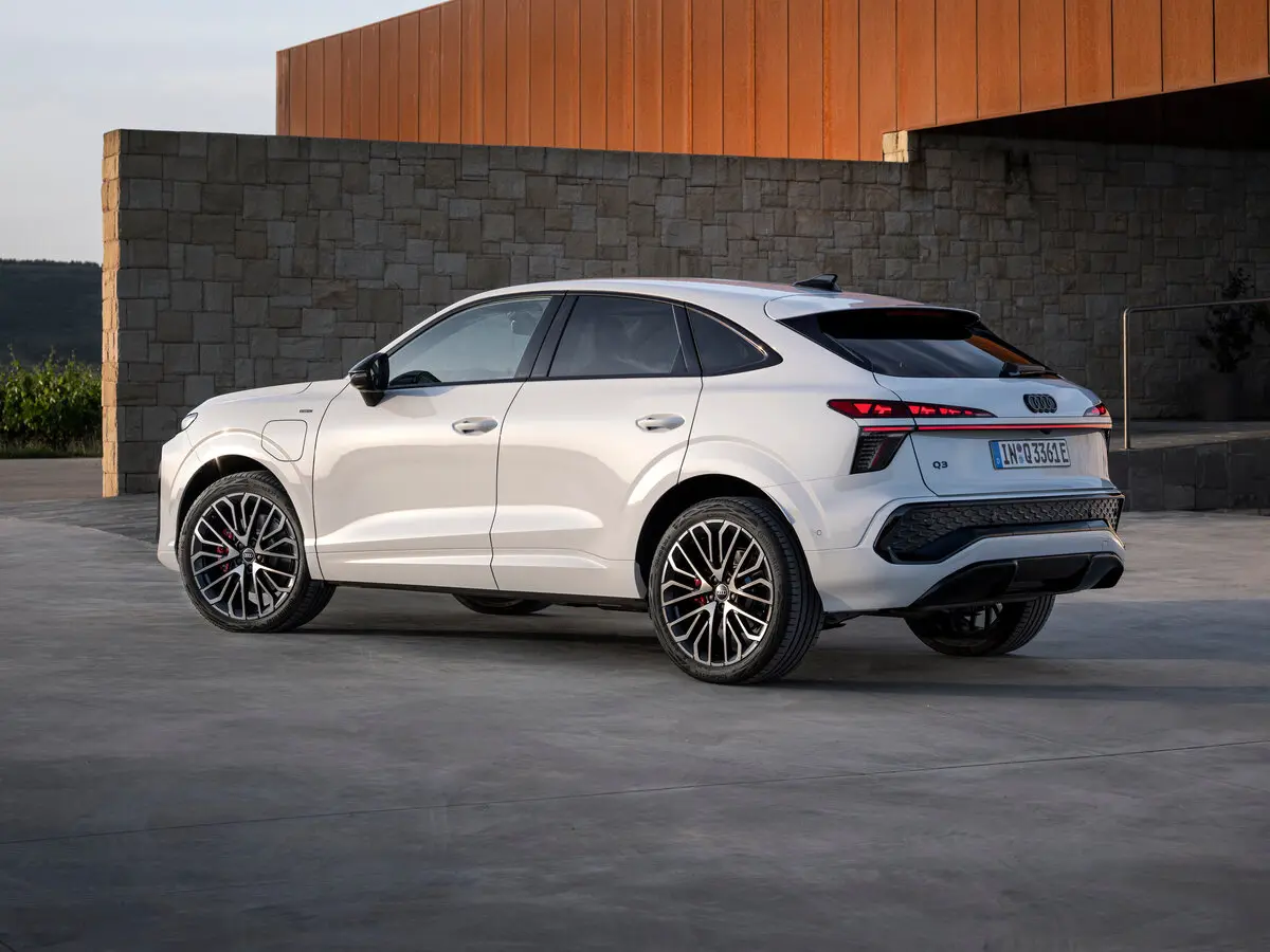 Audi Q3 Sportback III (FJ) Внедорожник 5 дв. — сүрөт 2