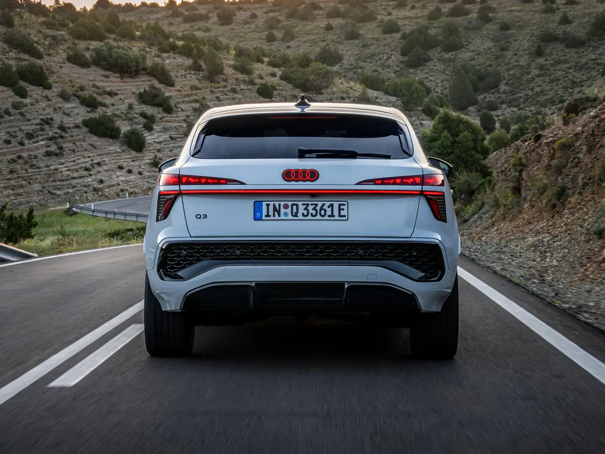 Audi Q3 Sportback III (FJ) Внедорожник 5 дв. — сүрөт 4