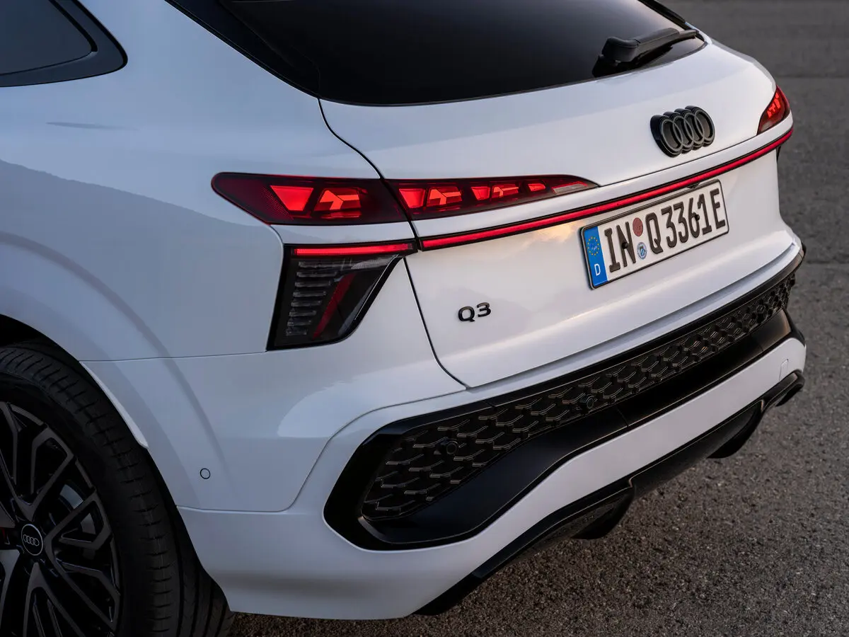 Audi Q3 Sportback III (FJ) Внедорожник 5 дв. — сүрөт 12