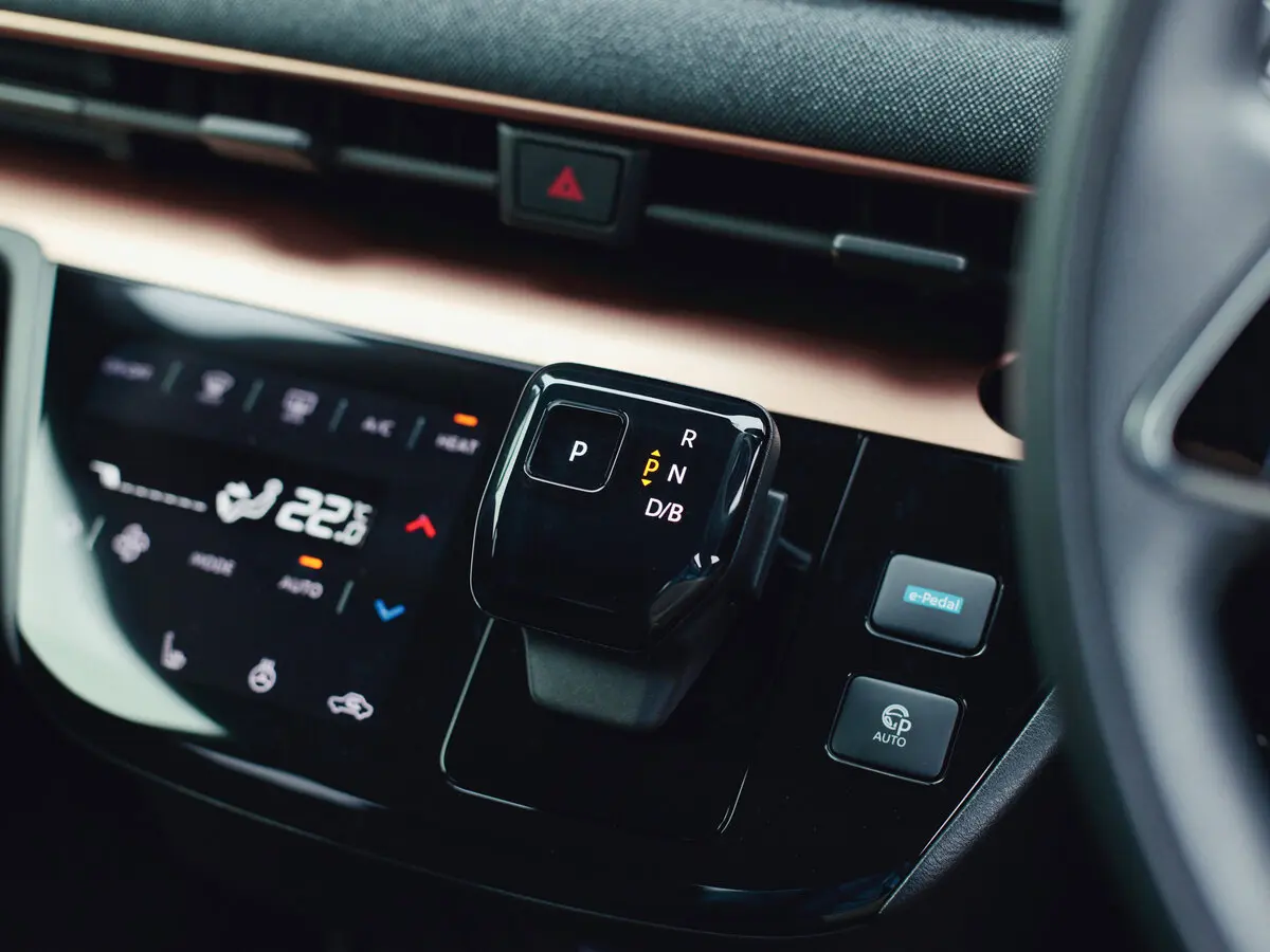 Nissan Sakura I Хэтчбек 5 дв. — сүрөт 13
