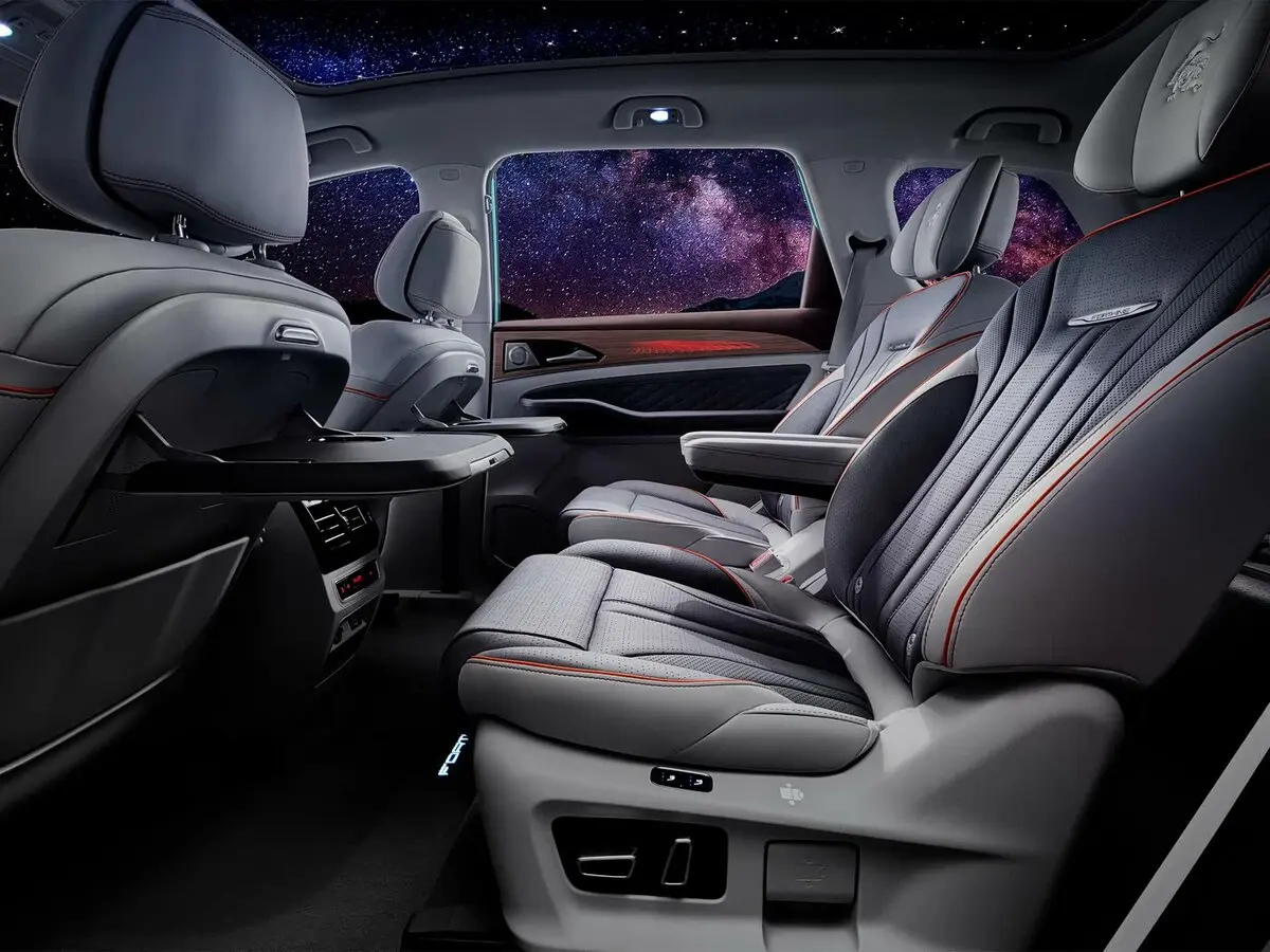 Forthing U-Tour M4 2024 – н.в. Минивэн — сүрөт 8