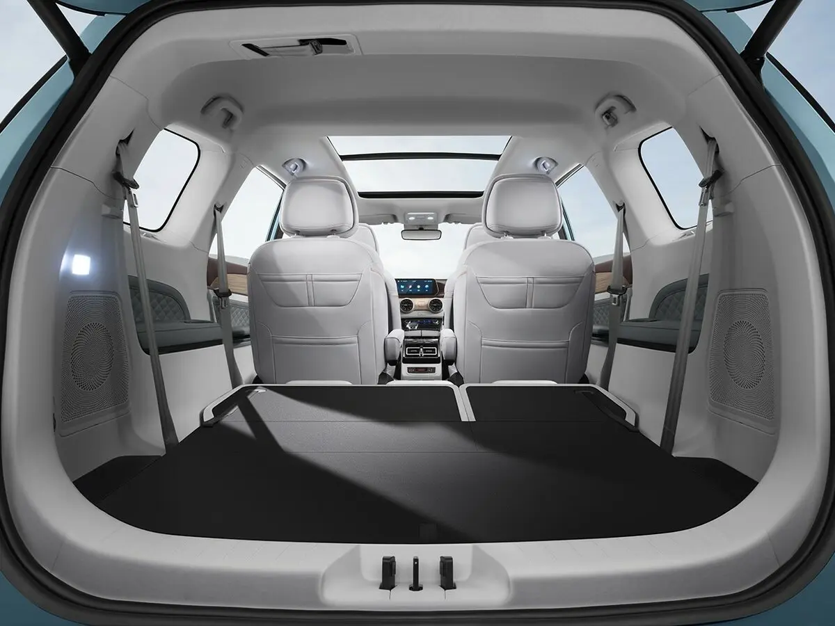 Forthing U-Tour M4 2024 – н.в. Минивэн — сүрөт 11
