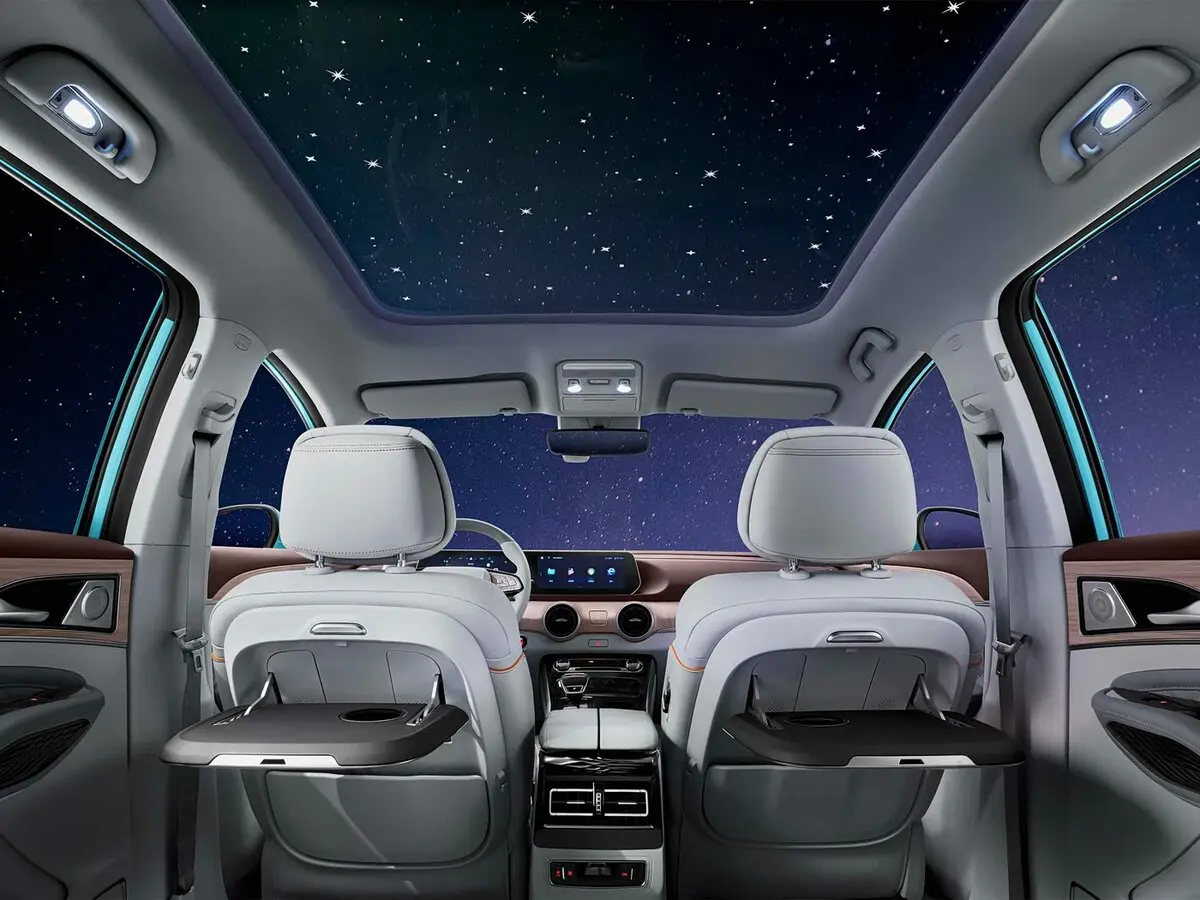 Forthing U-Tour M4 2024 – н.в. Минивэн — сүрөт 16