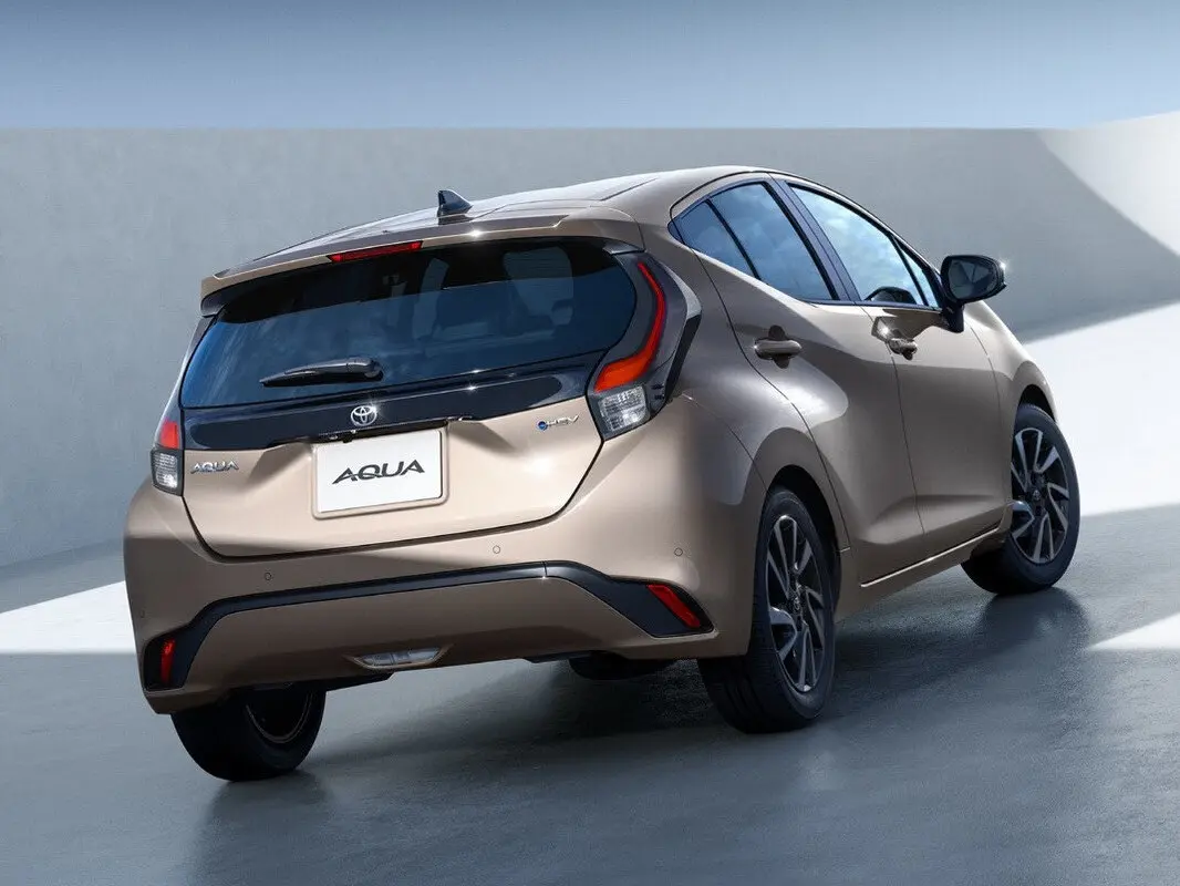 Toyota Aqua II Рестайлинг Хэтчбек 5 дв. — фото 3