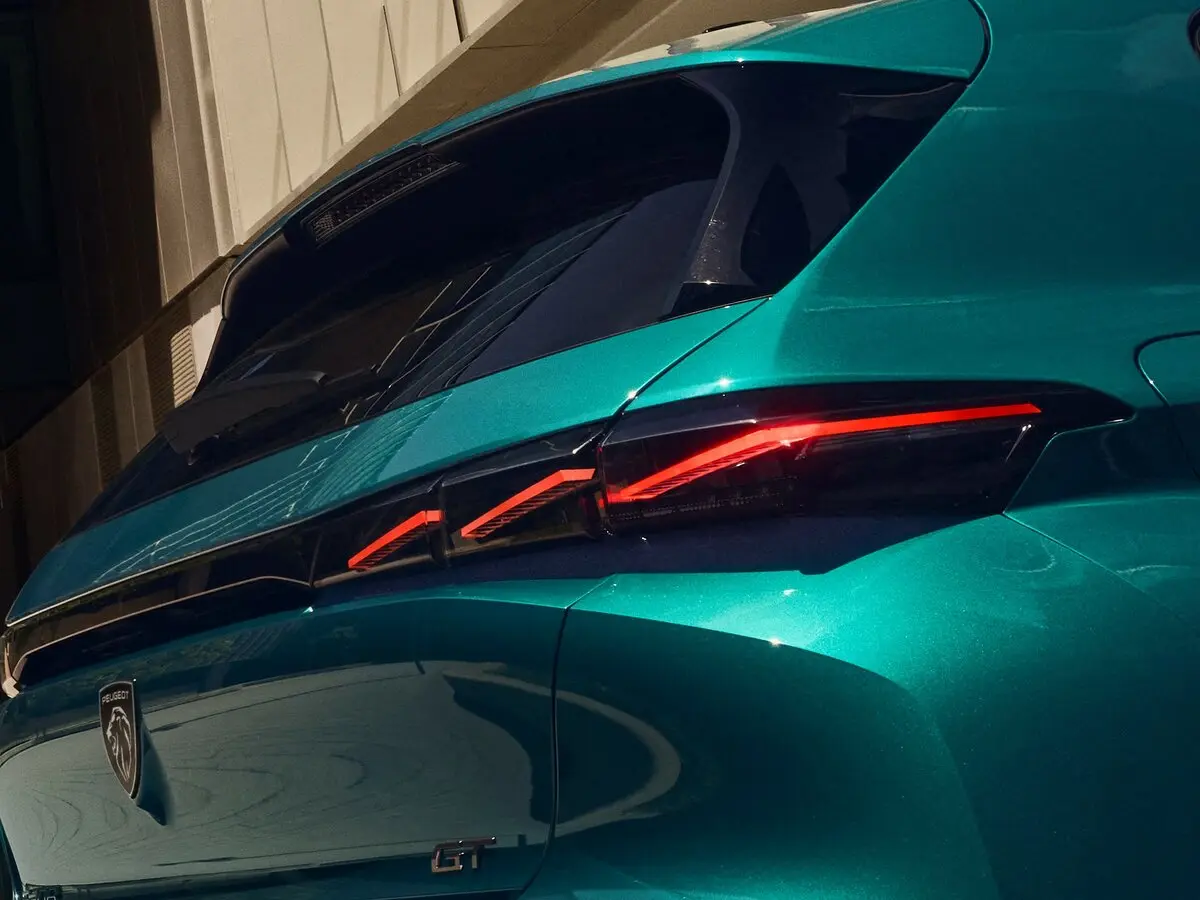 Peugeot 308 III Рестайлинг Хэтчбек 5 дв. — сүрөт 11