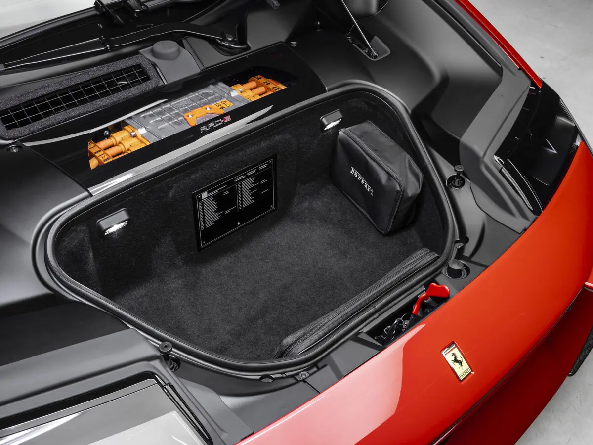 Ferrari 849 Testarossa 2025 – н.в. Купе — сүрөт 12
