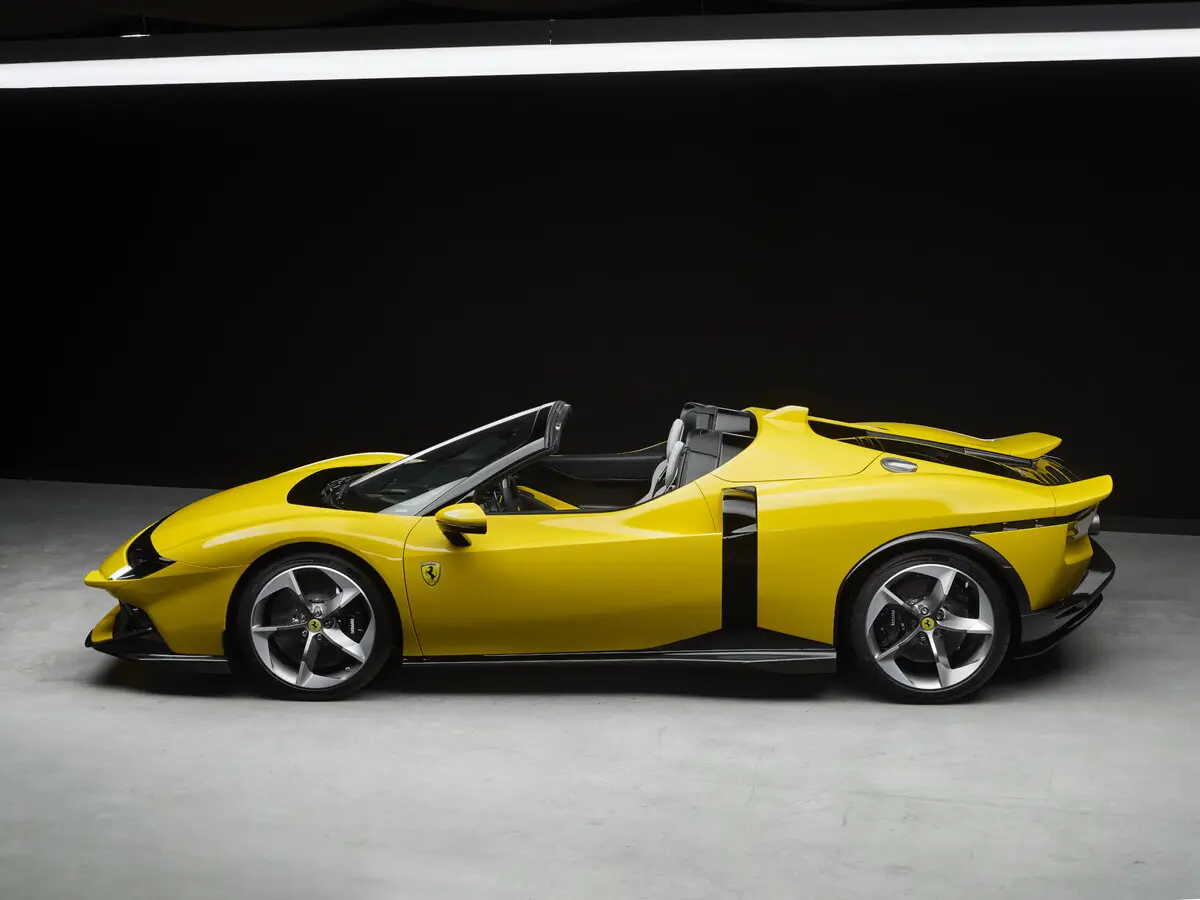Ferrari 849 Testarossa 2025 – н.в. Родстер Spider — photo 2