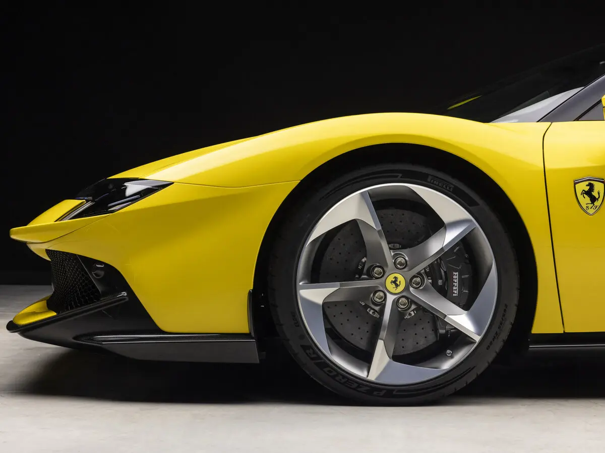 Ferrari 849 Testarossa 2025 – н.в. Родстер Spider — photo 16