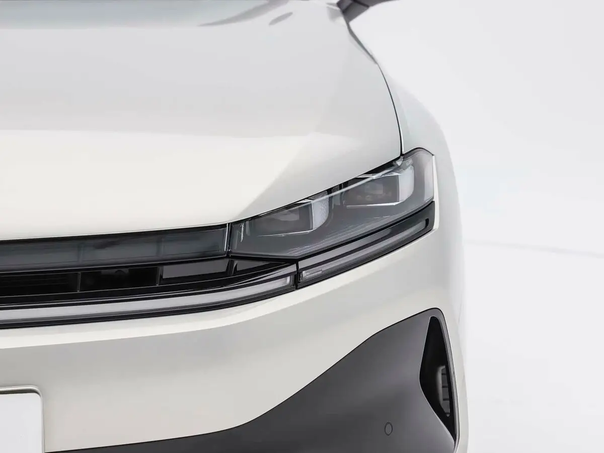 Volkswagen Sagitar IV Седан L — сүрөт 14
