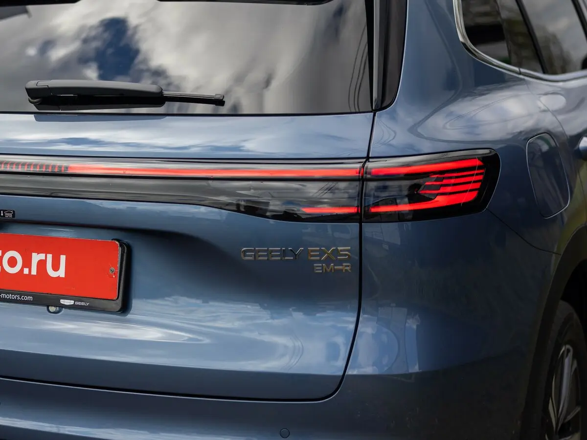 Geely EX5 Гибрид 2025 – н.в. Внедорожник 5 дв. — сүрөт 29