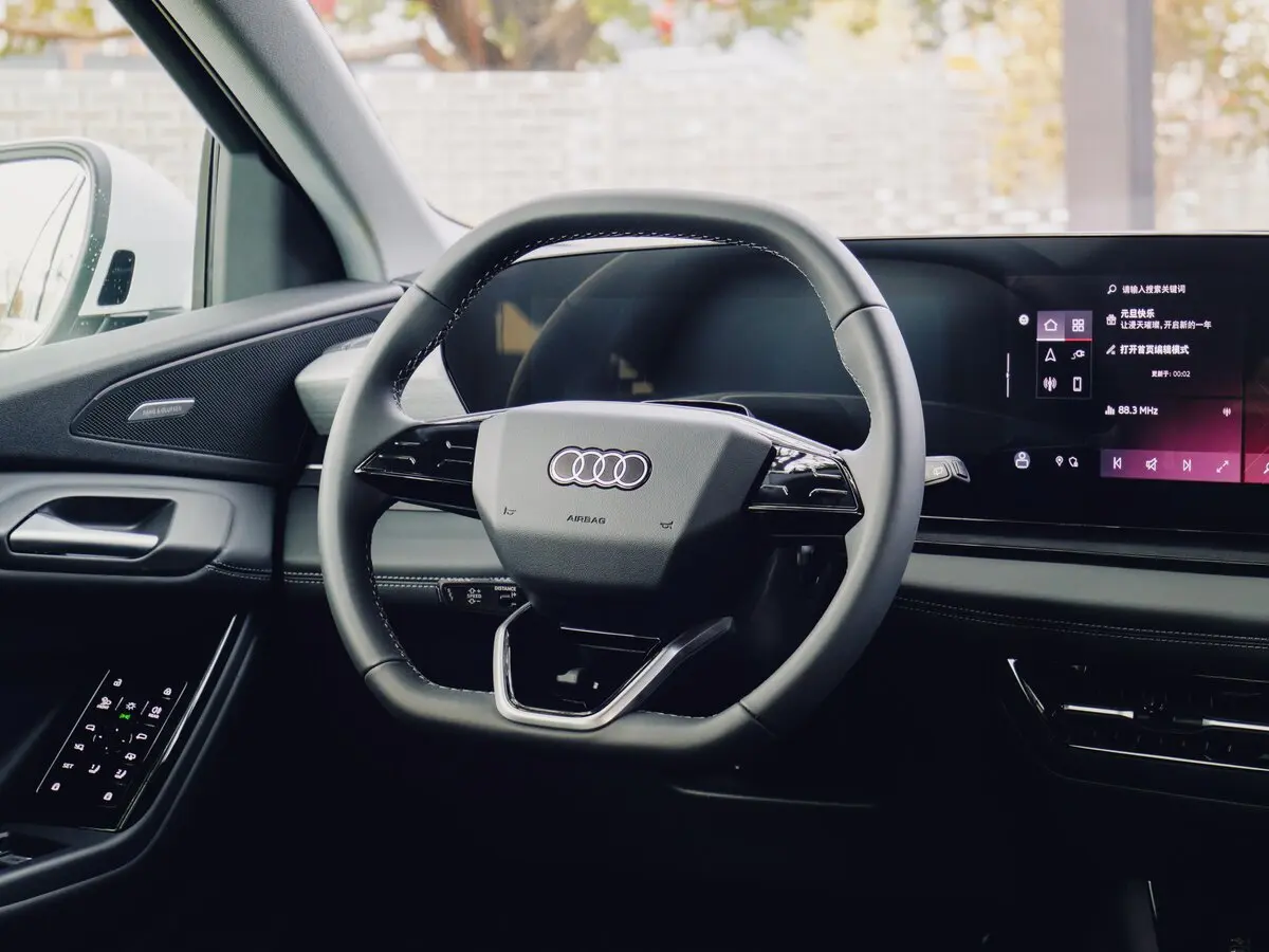 Audi Q6 e-tron 2024 – н.в. Внедорожник 5 дв. L — сүрөт 10