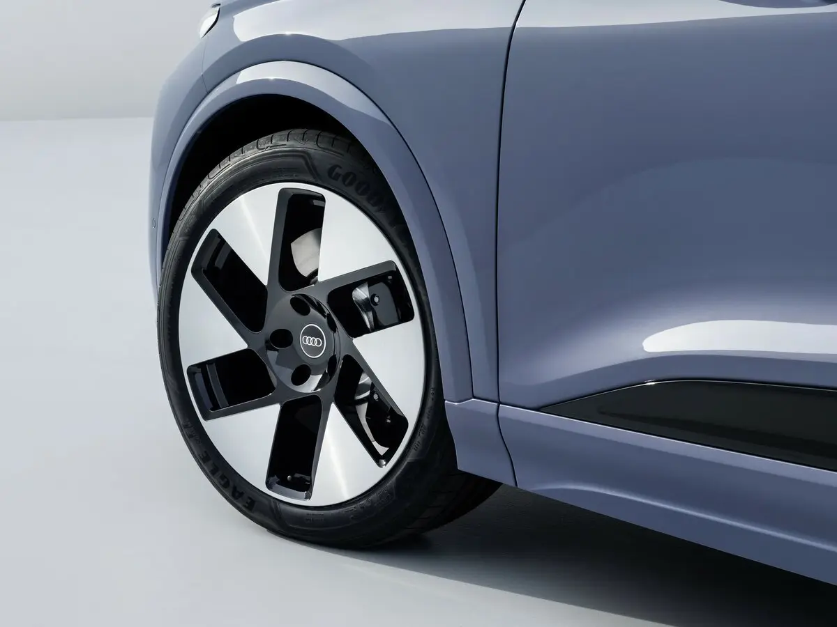 Audi Q6 e-tron 2024 – н.в. Внедорожник 5 дв. L — сүрөт 19