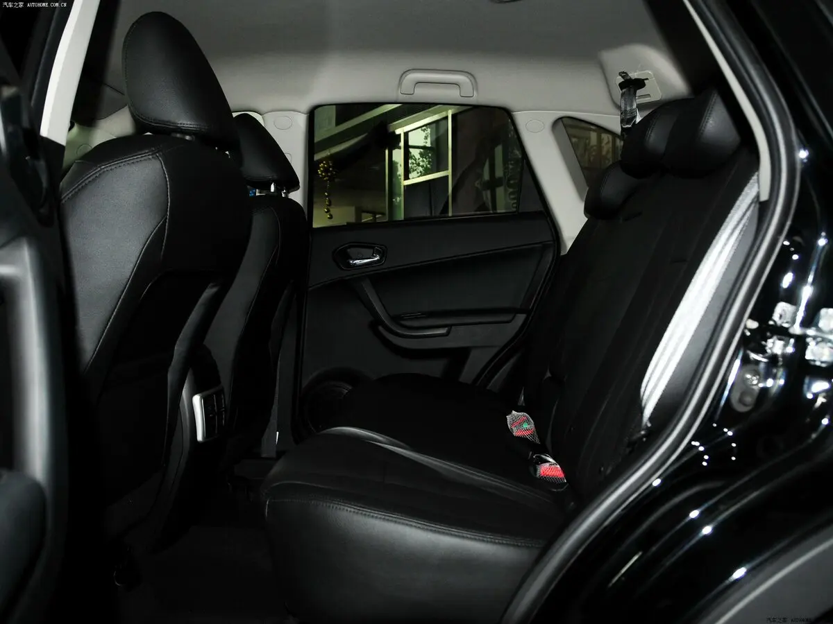 GAC Trumpchi GS5 I Внедорожник 5 дв. — сүрөт 10