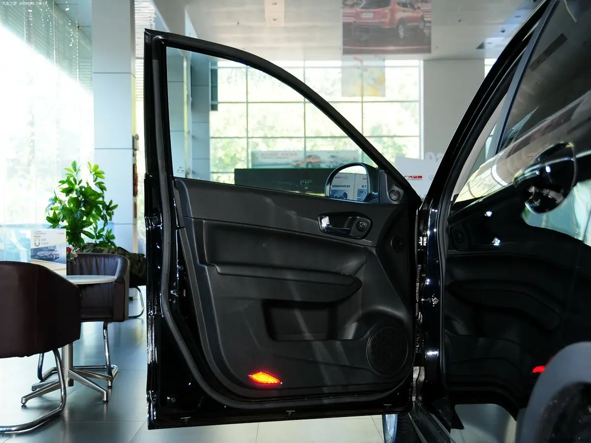 GAC Trumpchi GS5 I Внедорожник 5 дв. — сүрөт 11