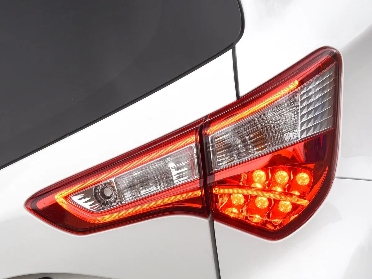 Toyota Yaris III Рестайлинг 2 Хэтчбек 3 дв. — сүрөт 10