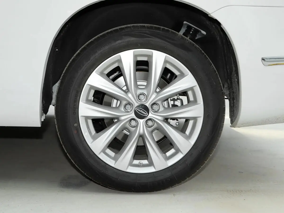 JAC Refine L6 Max 2020 – н.в. Минивэн — photo 8