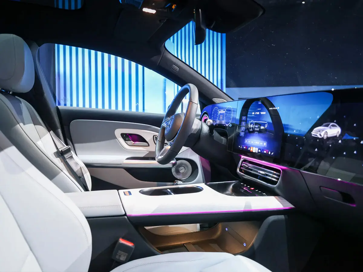 Mercedes-Benz CLA III (C174, X174) Седан L — сүрөт 4