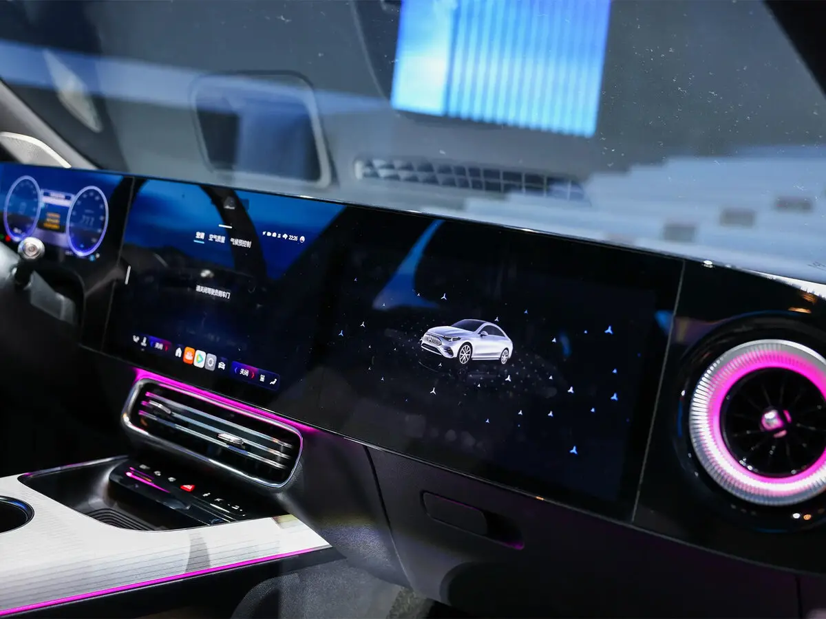 Mercedes-Benz CLA III (C174, X174) Седан L — сүрөт 10