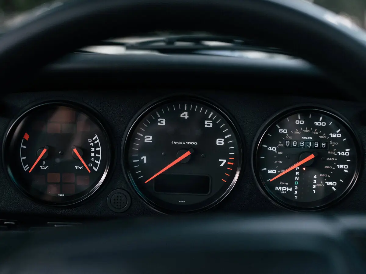 Porsche 911 III (964) Кабриолет — сүрөт 9