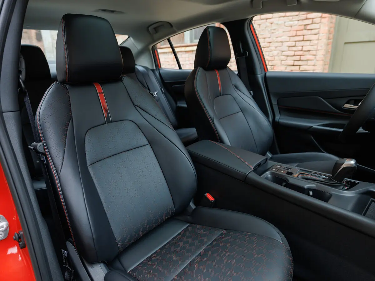 Nissan Sentra IX (B19) Седан — 照片 6