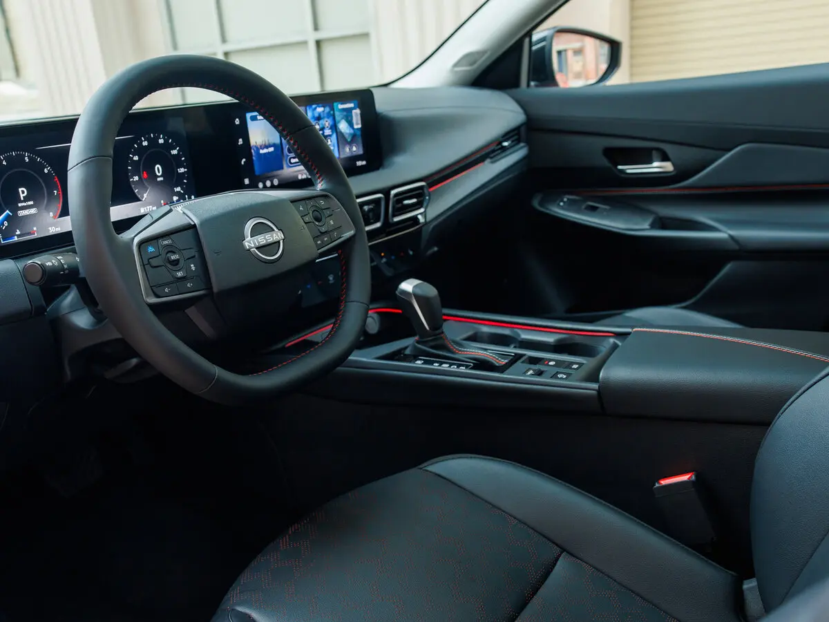 Nissan Sentra IX (B19) Седан — 照片 8
