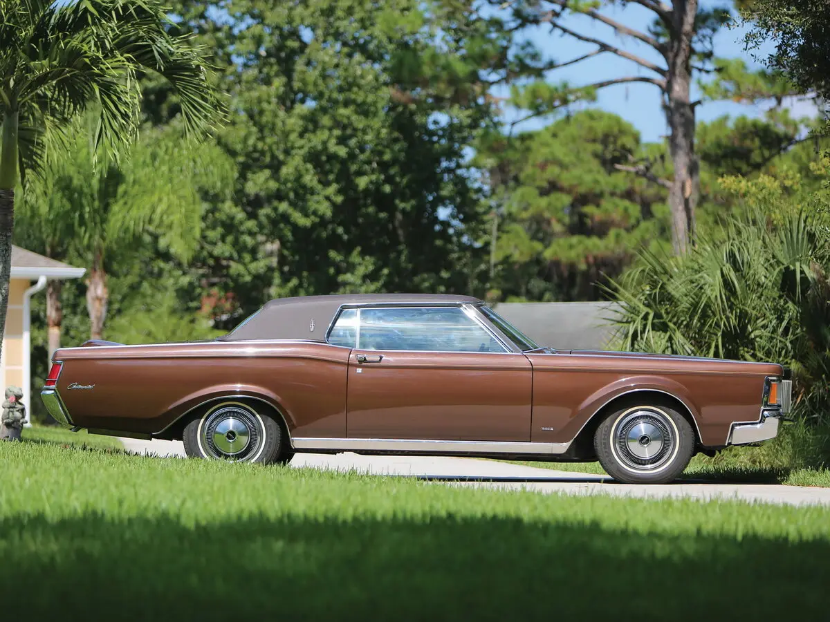 Lincoln Continental Mark III Купе — сүрөт 2