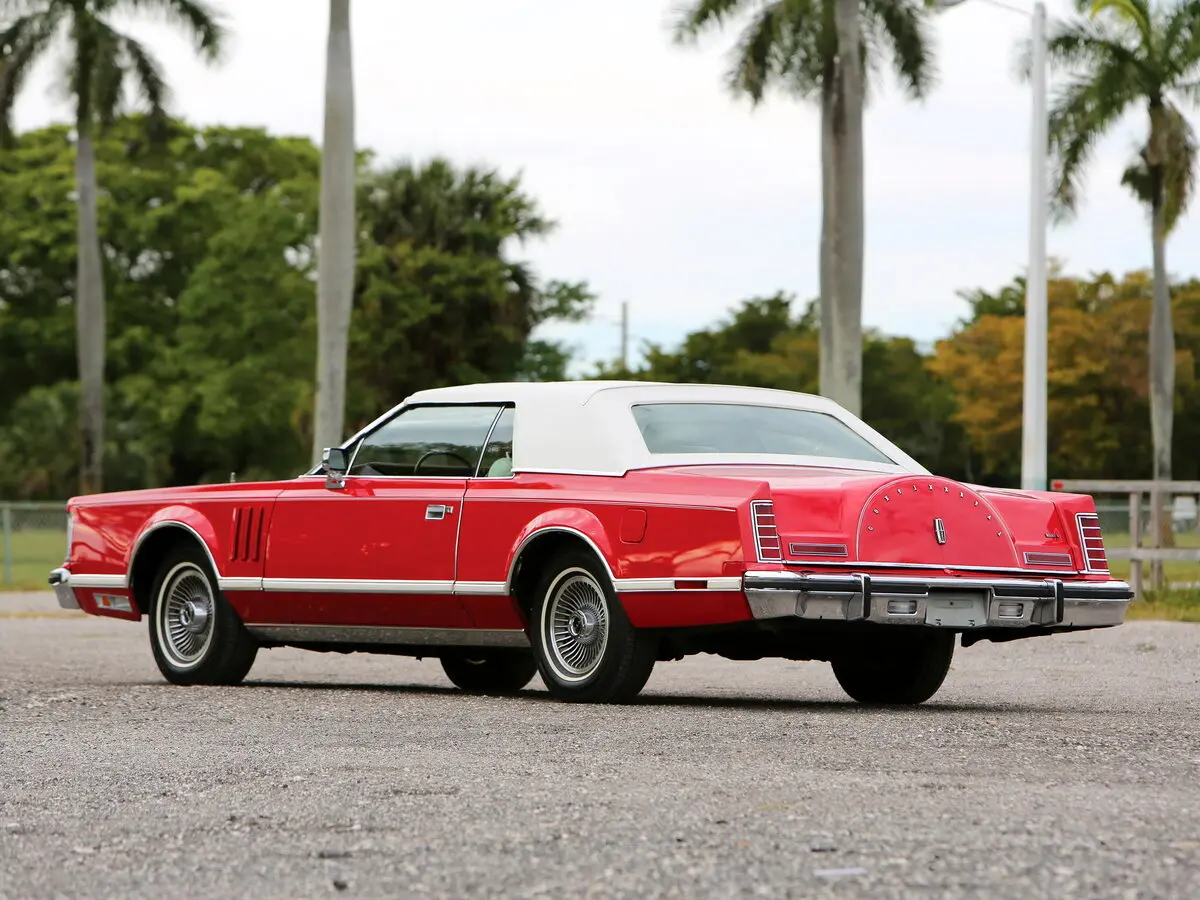 Lincoln Continental Mark V Купе — photo 5