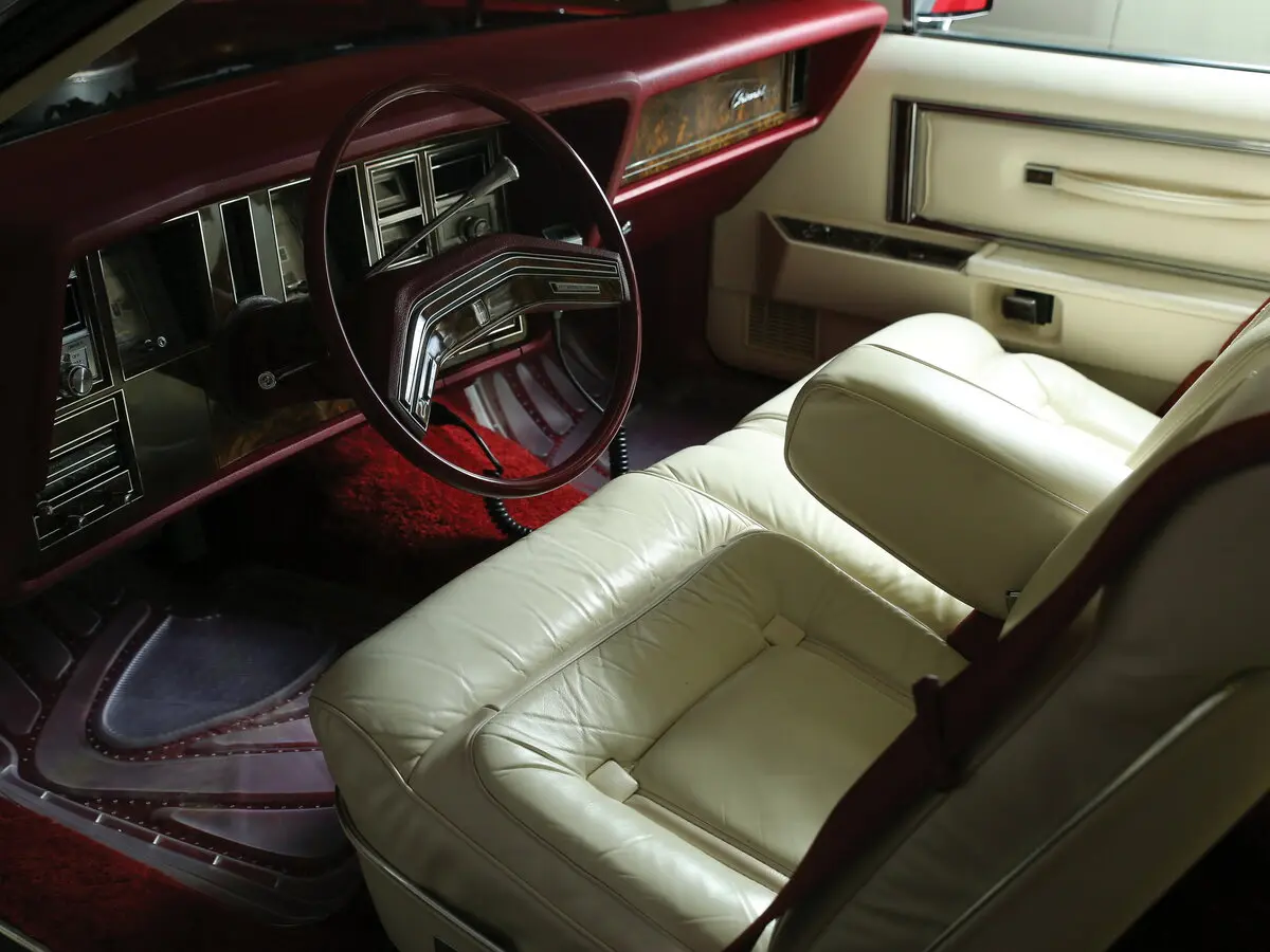 Lincoln Continental Mark V Купе — photo 7