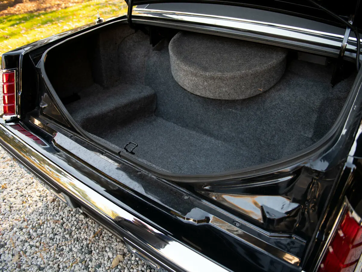 Lincoln Continental Mark VI Купе — сүрөт 11