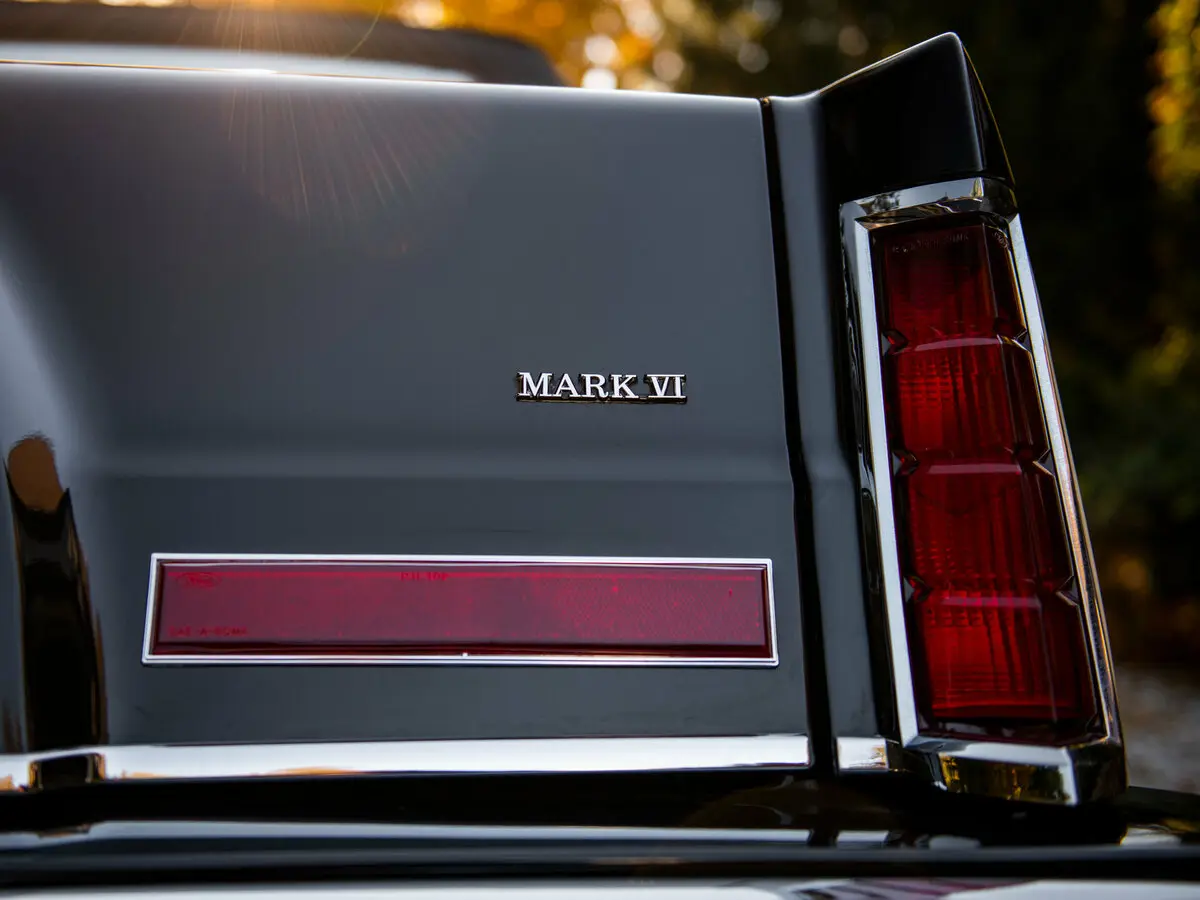 Lincoln Continental Mark VI Купе — сүрөт 12