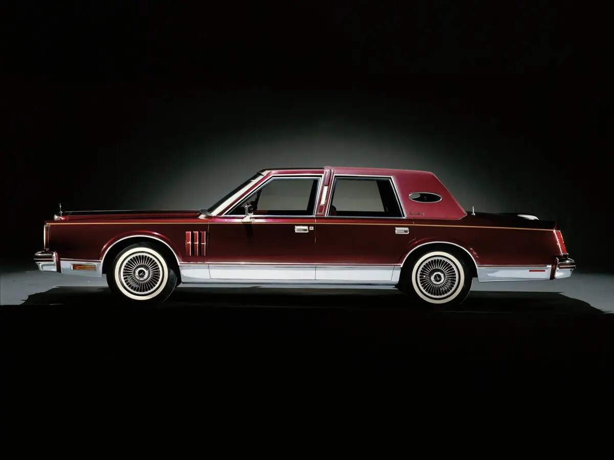 Lincoln Continental Mark VI Седан — сүрөт 2