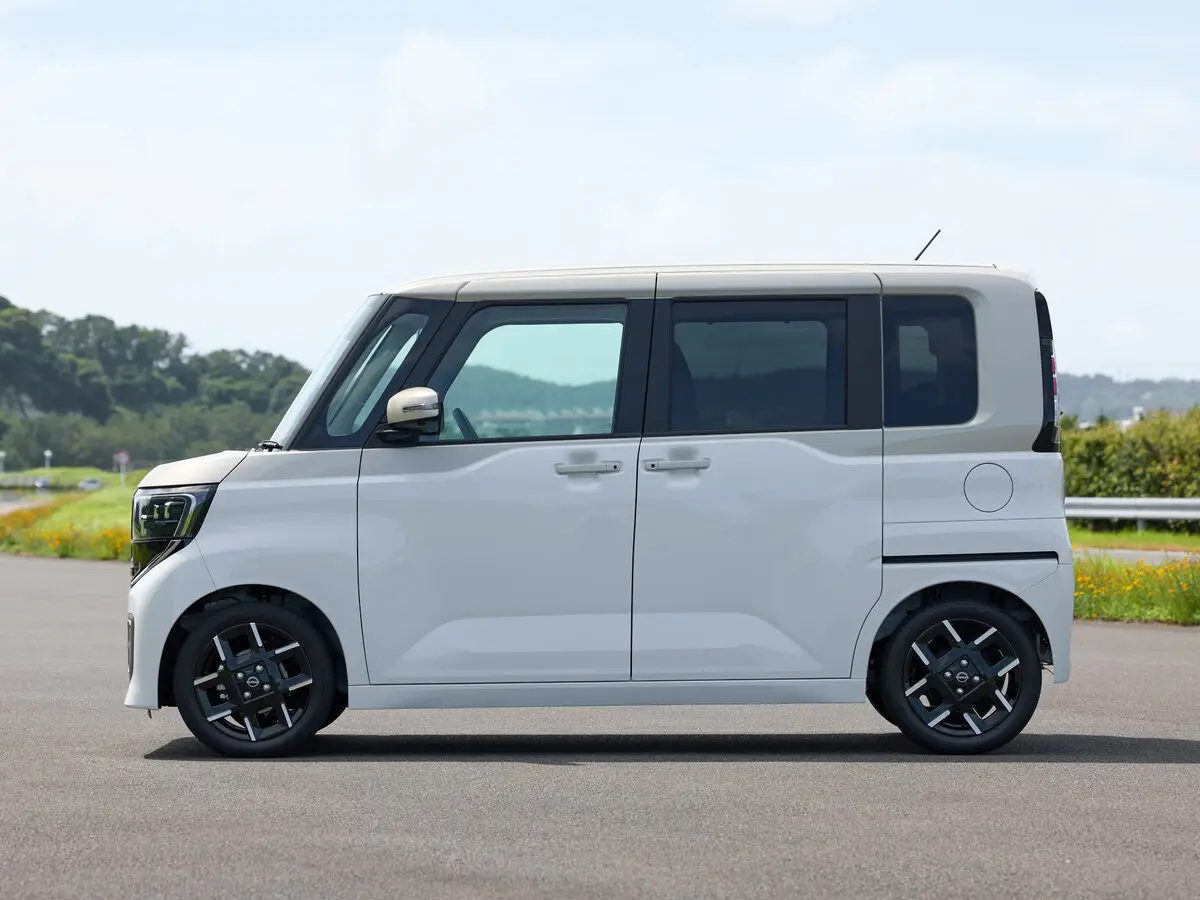 Nissan Roox III Минивэн — сүрөт 2