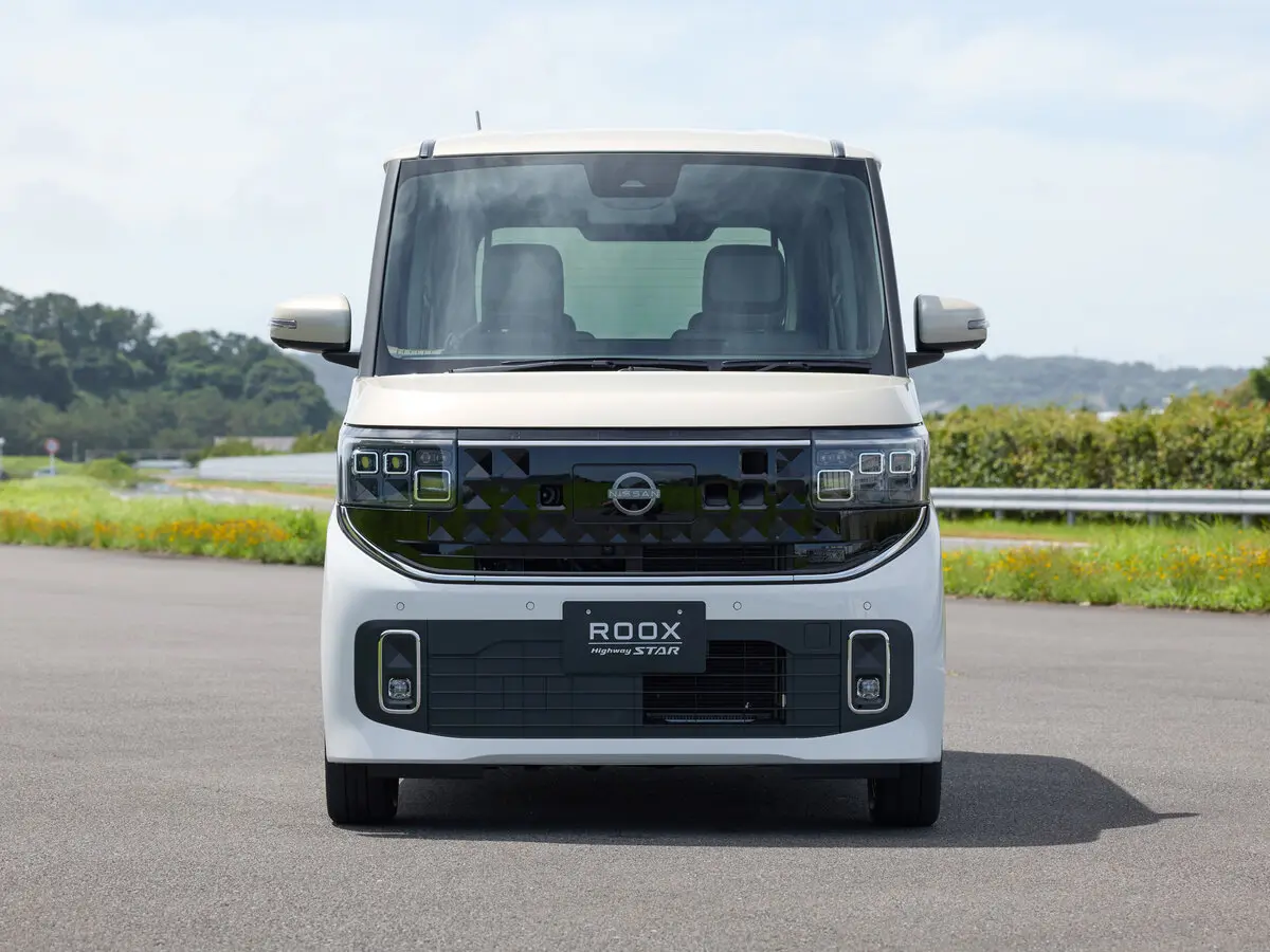 Nissan Roox III Минивэн — сүрөт 3