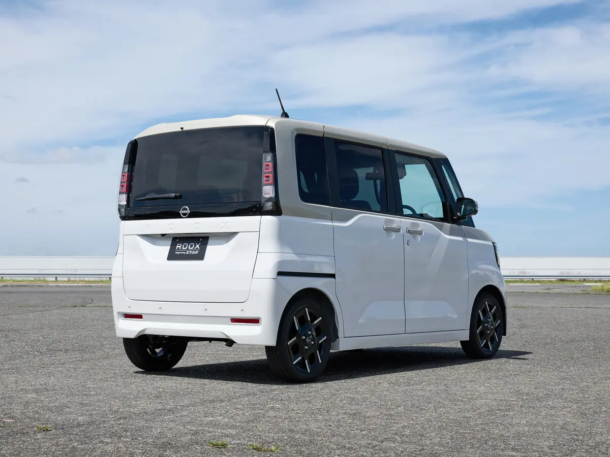 Nissan Roox III Минивэн — сүрөт 5