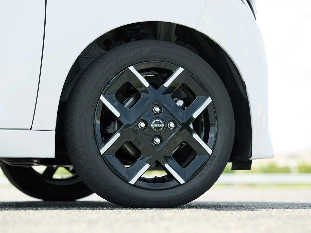 Nissan Roox III Минивэн — сүрөт 21