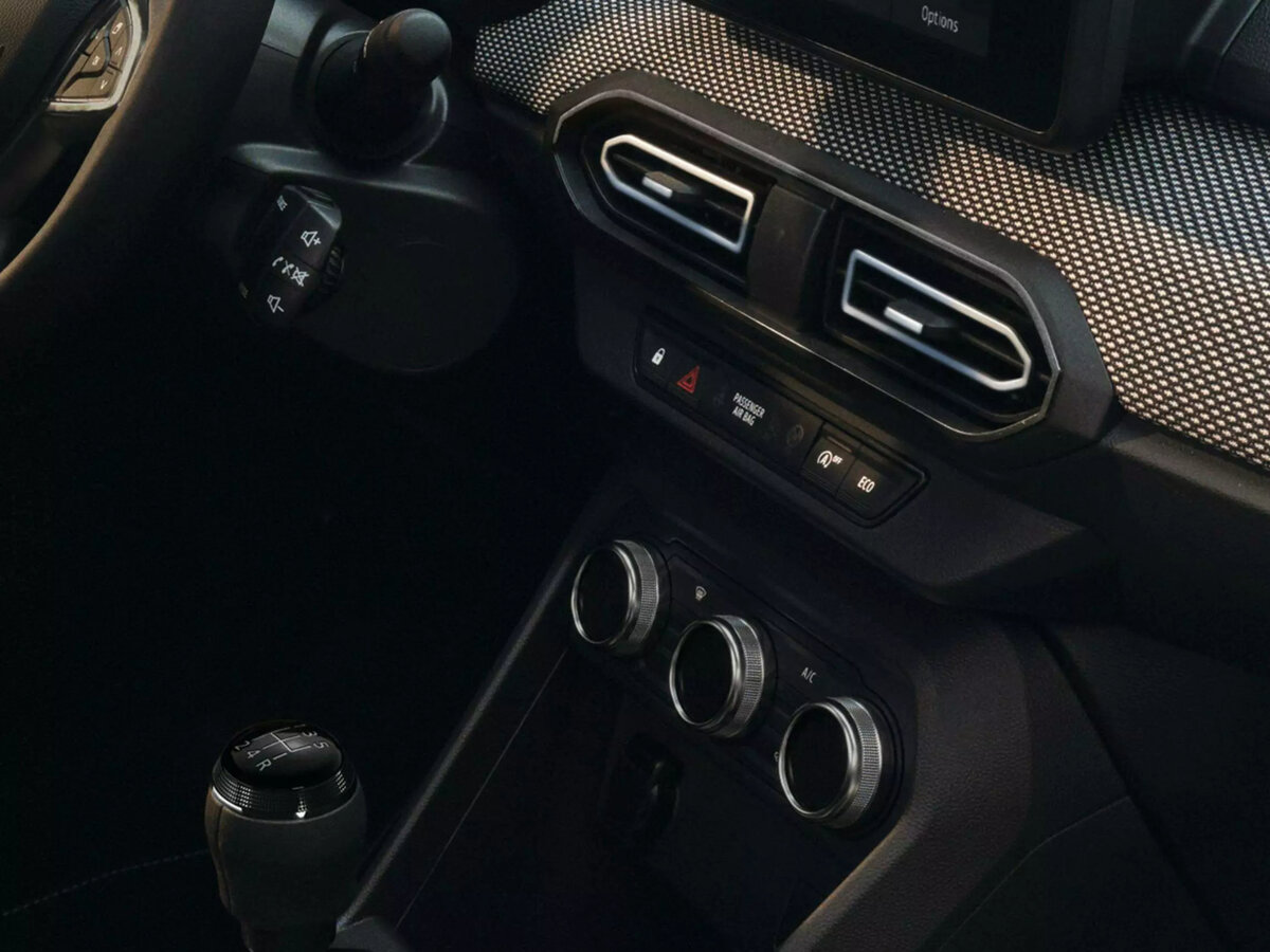 Dacia Logan III Рестайлинг Седан — фото 6
