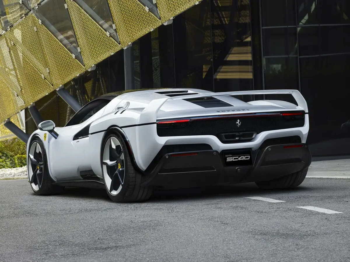 Ferrari SC40 2025 – 2025 Купе — сүрөт 5